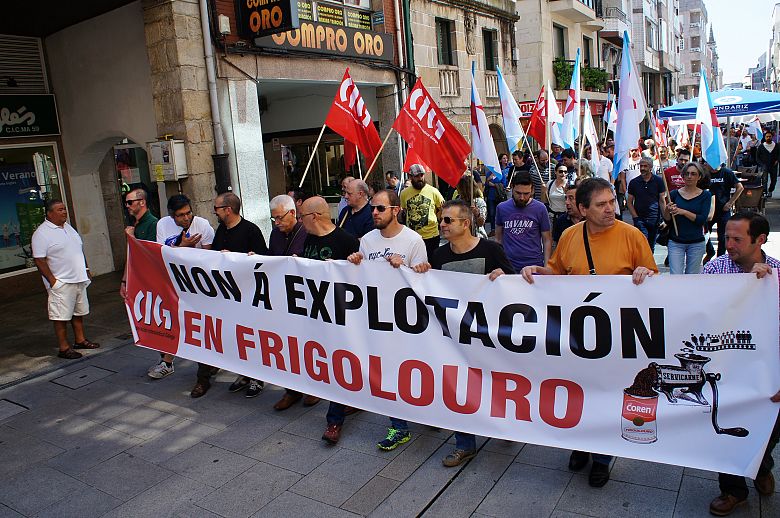 2016 08 06 ManifaServicarneFrigolouroPorrinho08.JPG